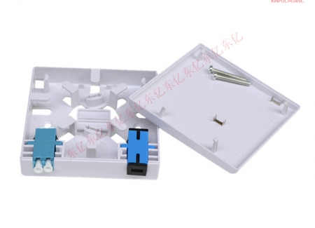 86型光纤桌面盒