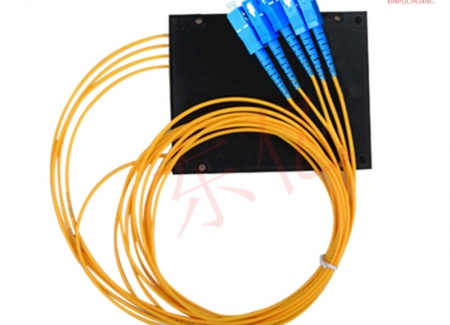 盒式1分4光分路器